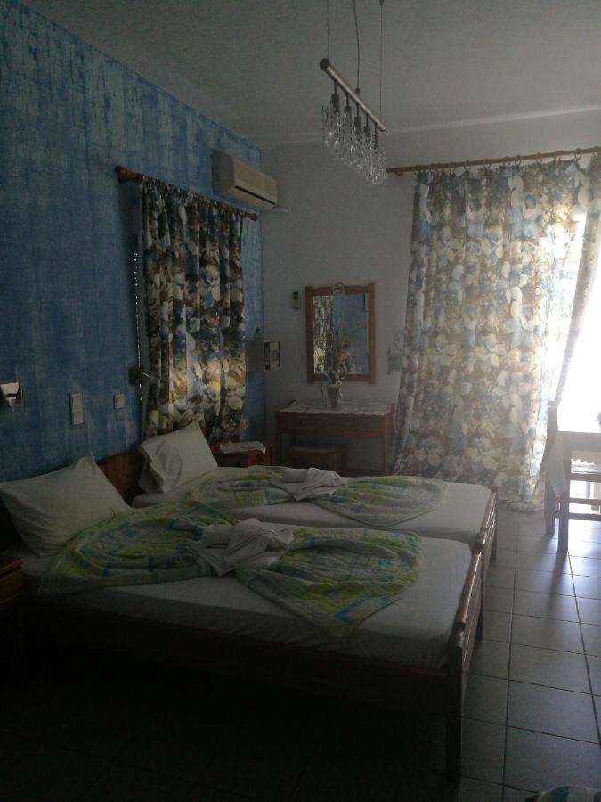 Adamas Rooms Palaiochora Exterior foto